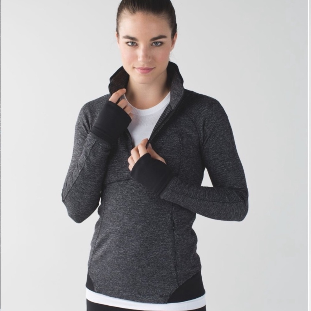 Lululemon half zip pullover ✨